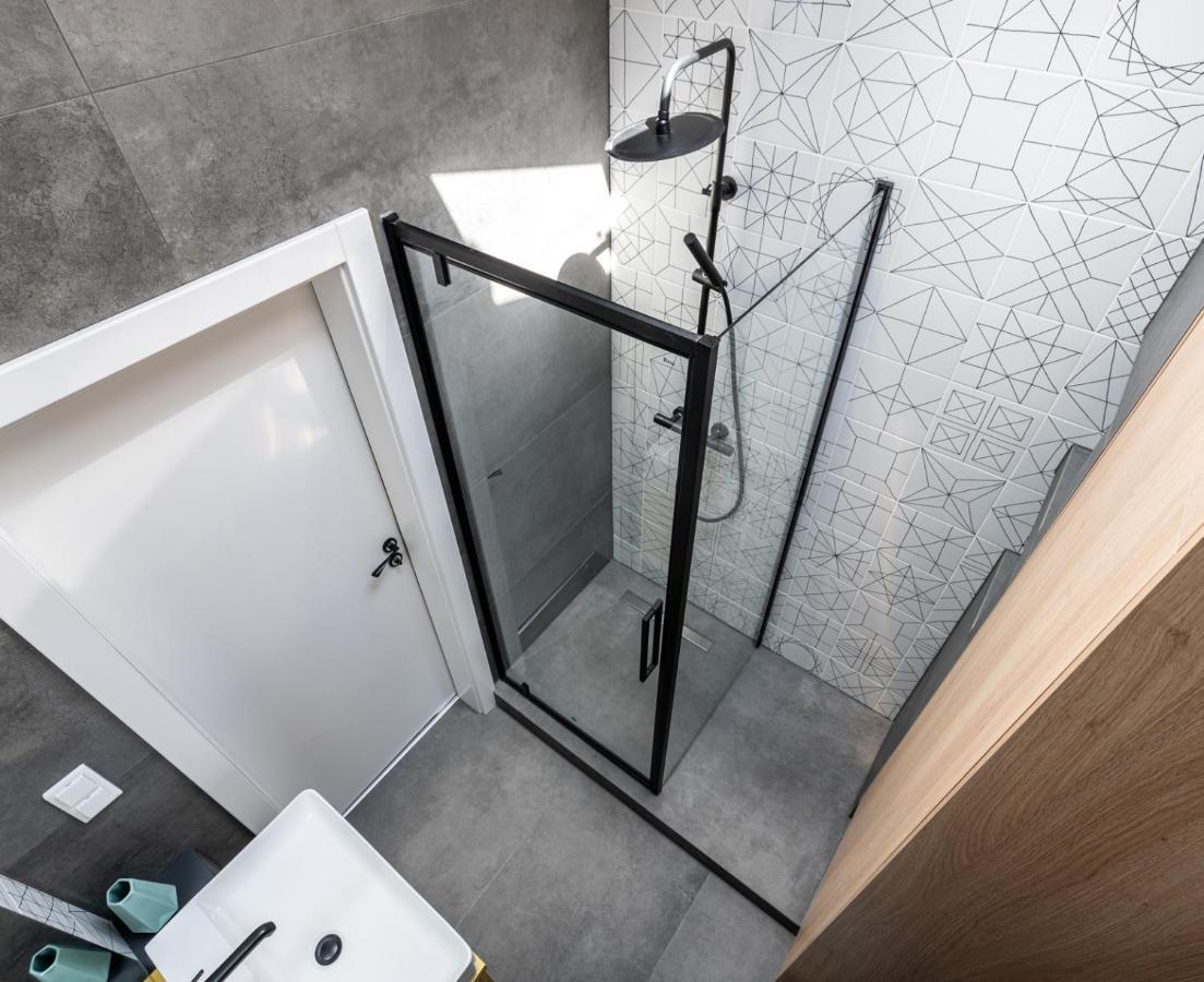 Smart Apartments - Old Town & Main Train Station - By Upstairs Krakau Exterior foto