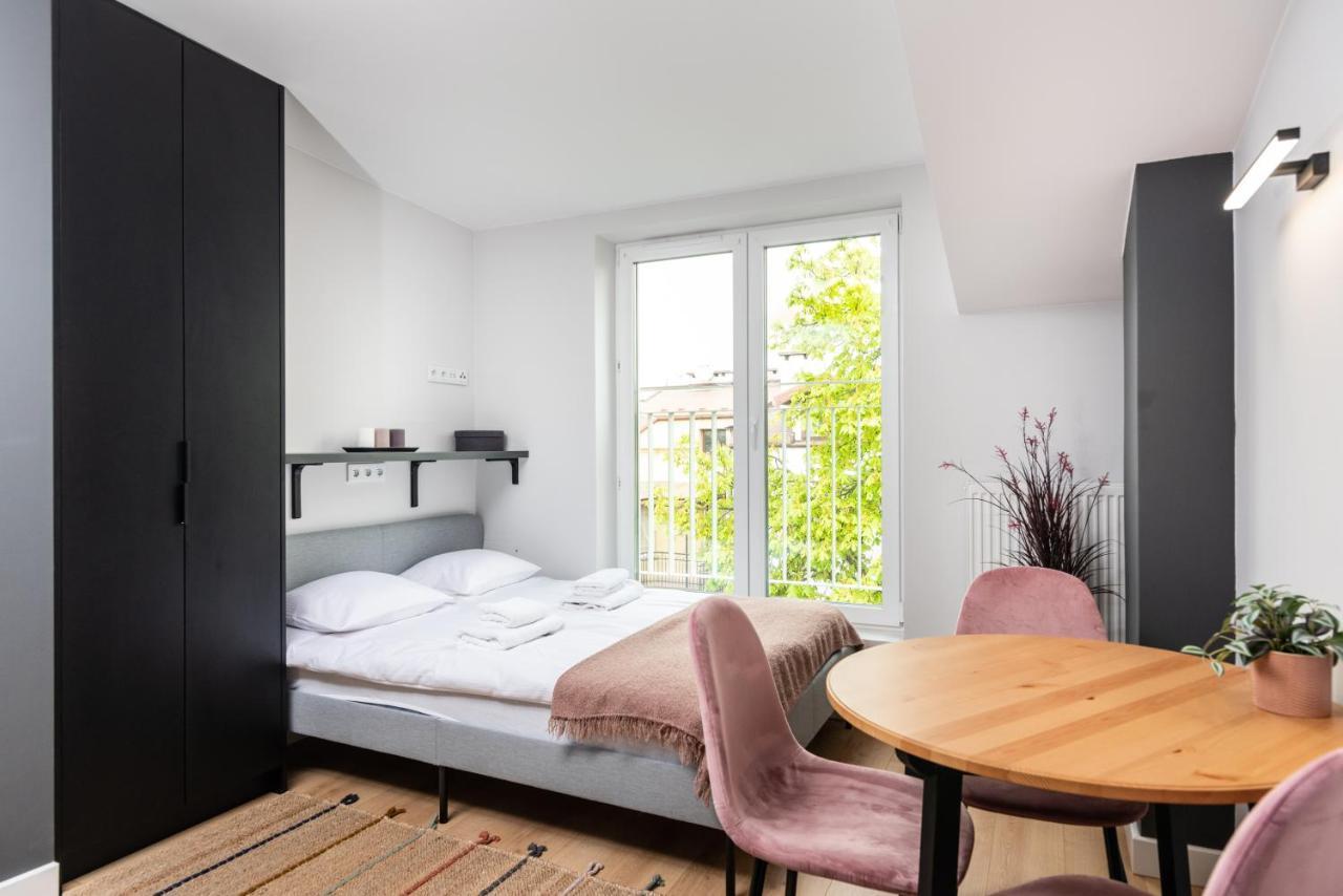 Smart Apartments - Old Town & Main Train Station - By Upstairs Krakau Exterior foto
