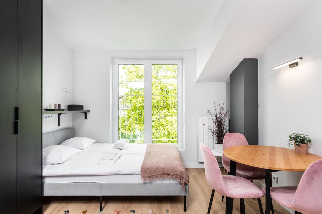 Smart Apartments - Old Town & Main Train Station - By Upstairs Krakau Exterior foto