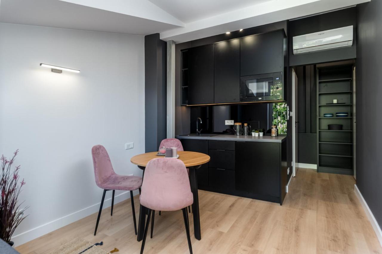 Smart Apartments - Old Town & Main Train Station - By Upstairs Krakau Exterior foto