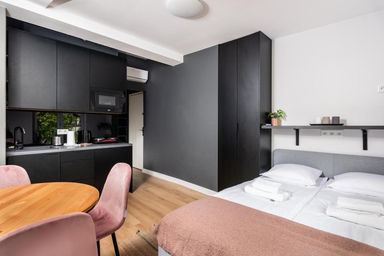 Smart Apartments - Old Town & Main Train Station - By Upstairs Krakau Exterior foto