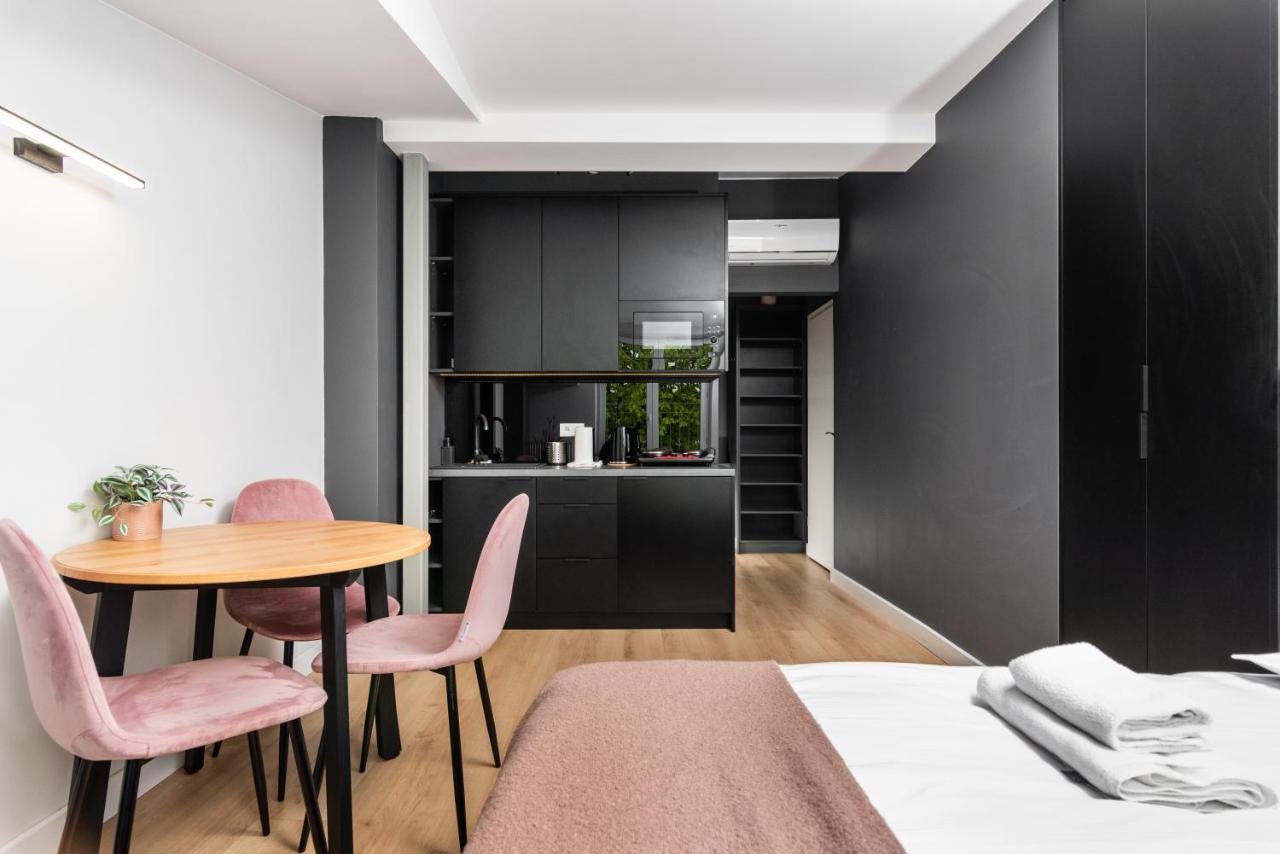 Smart Apartments - Old Town & Main Train Station - By Upstairs Krakau Exterior foto