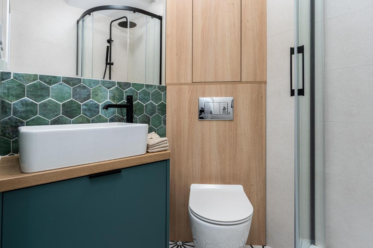 Smart Apartments - Old Town & Main Train Station - By Upstairs Krakau Exterior foto