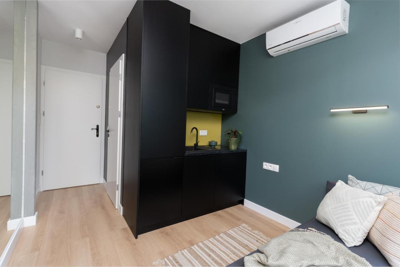 Smart Apartments - Old Town & Main Train Station - By Upstairs Krakau Exterior foto
