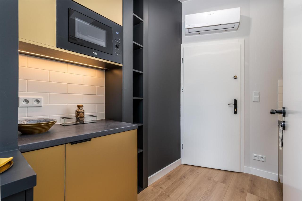 Smart Apartments - Old Town & Main Train Station - By Upstairs Krakau Exterior foto