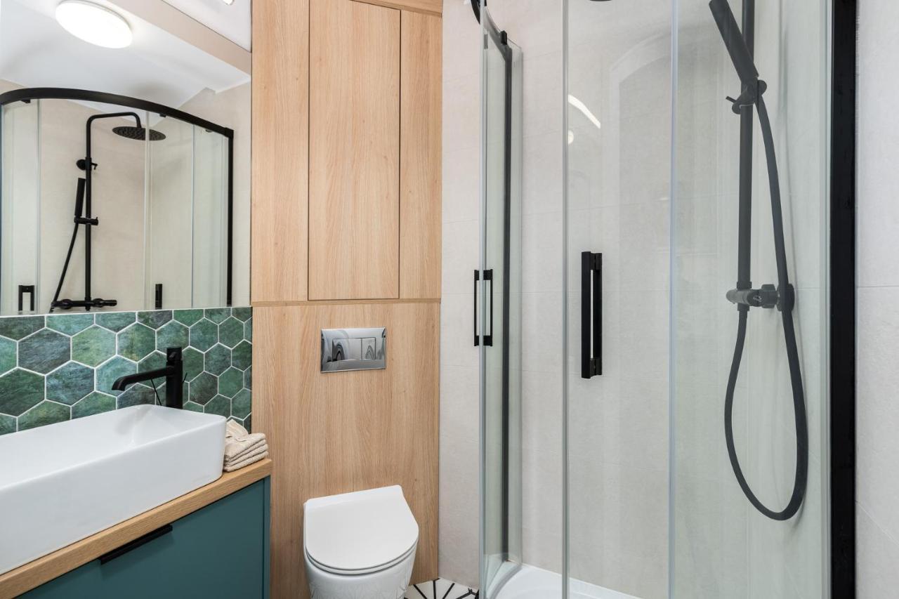 Smart Apartments - Old Town & Main Train Station - By Upstairs Krakau Exterior foto
