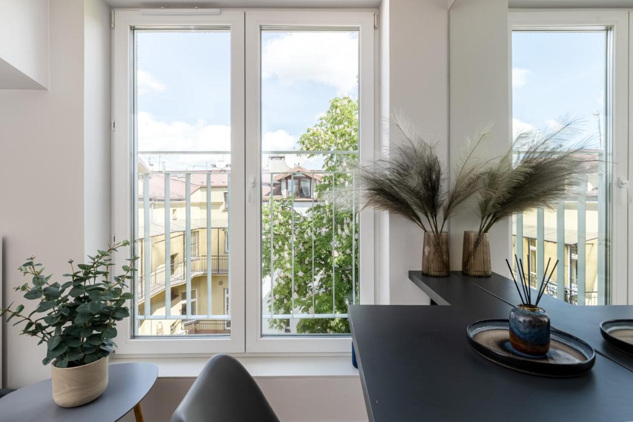 Smart Apartments - Old Town & Main Train Station - By Upstairs Krakau Exterior foto